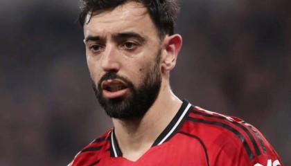 博鱼体育平台-李-夏普谈B费去留，曼联或出售核心引新援|布鲁诺·费尔南德斯|球员|俱乐部|足球|红魔_新浪体育_新浪新闻