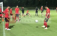 博鱼官网-国足适应场地只踩场恐难训练 发布会禁止记者出席
