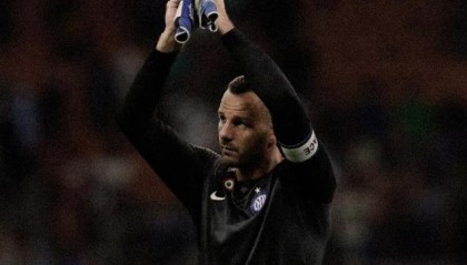 博鱼体育官方网站-455场166次零封，38岁“圣汉达”结束11年蓝黑生涯