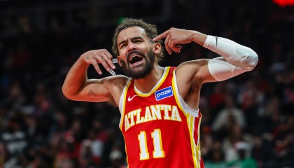 博鱼体育官方网站-杨自进联盟以来195场20+10助 联盟断档领先 东契奇149场第3